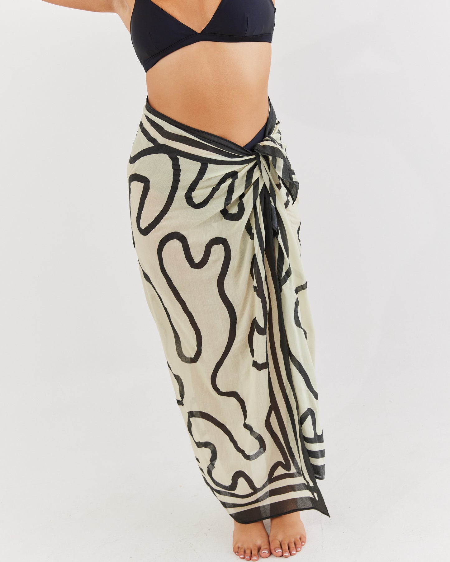 Abstract Long Pareo ~  black & cream print