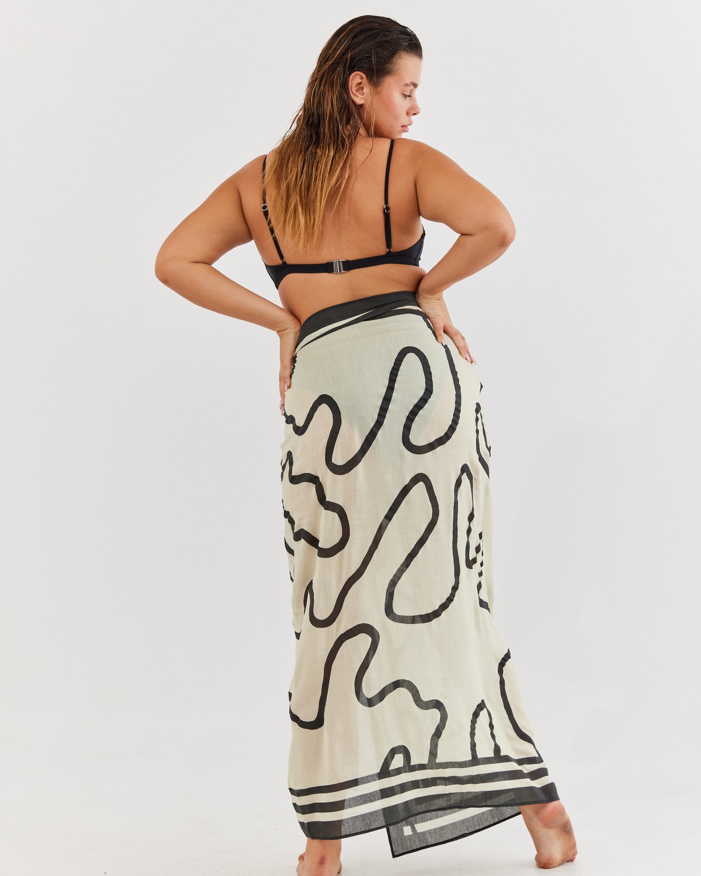 Abstract Long Pareo ~  black & cream print
