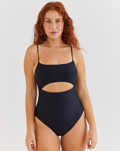 Lulu ~ Black