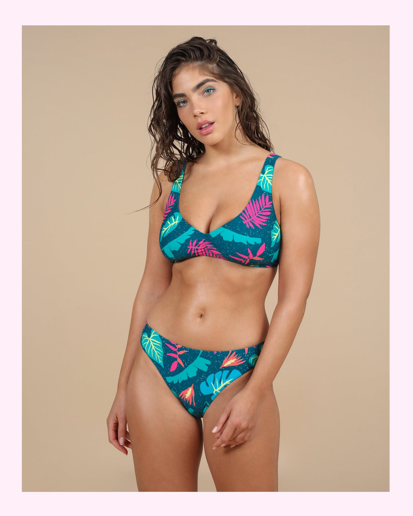 VENUS Top ~ Bali