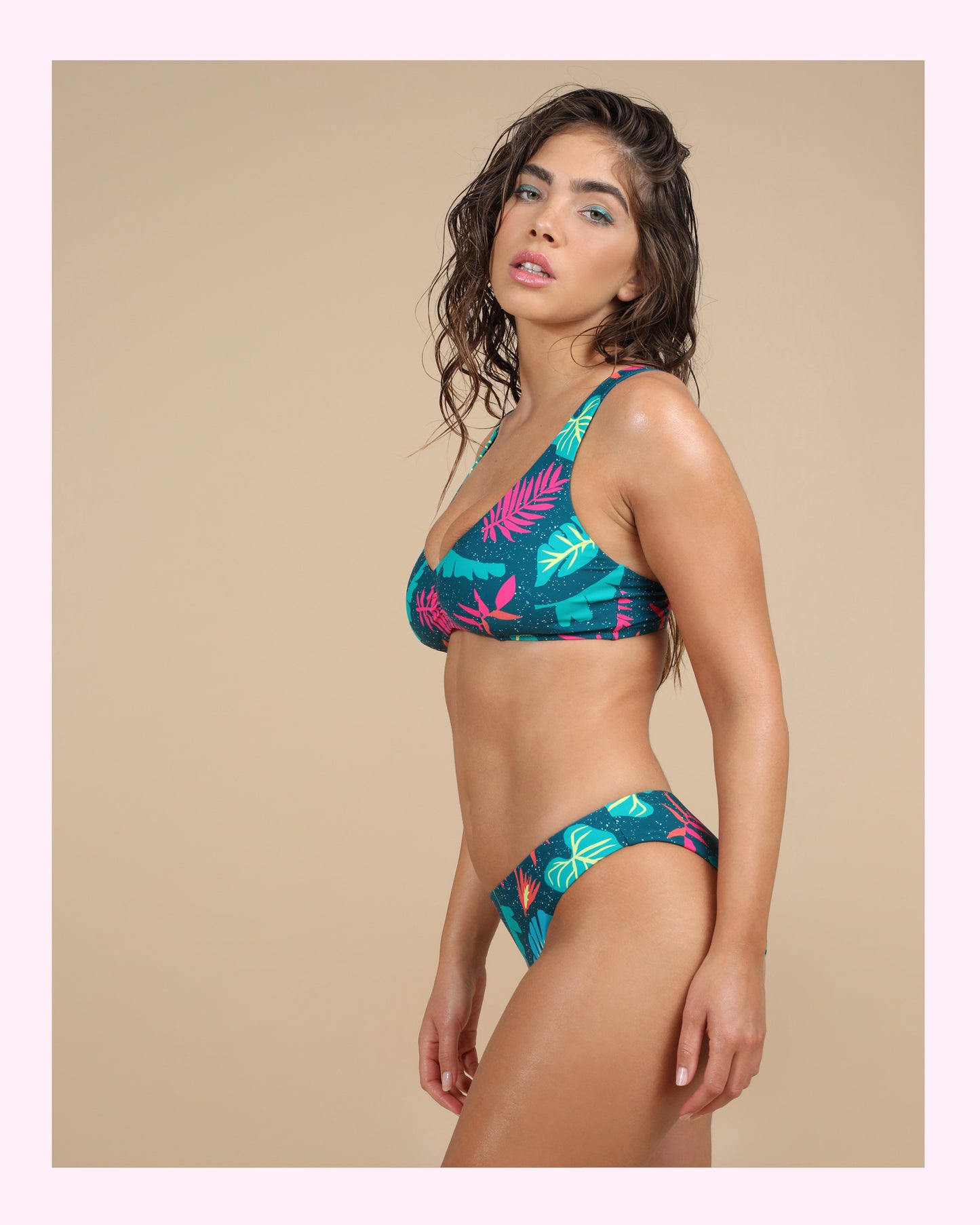 VENUS Top ~ Bali