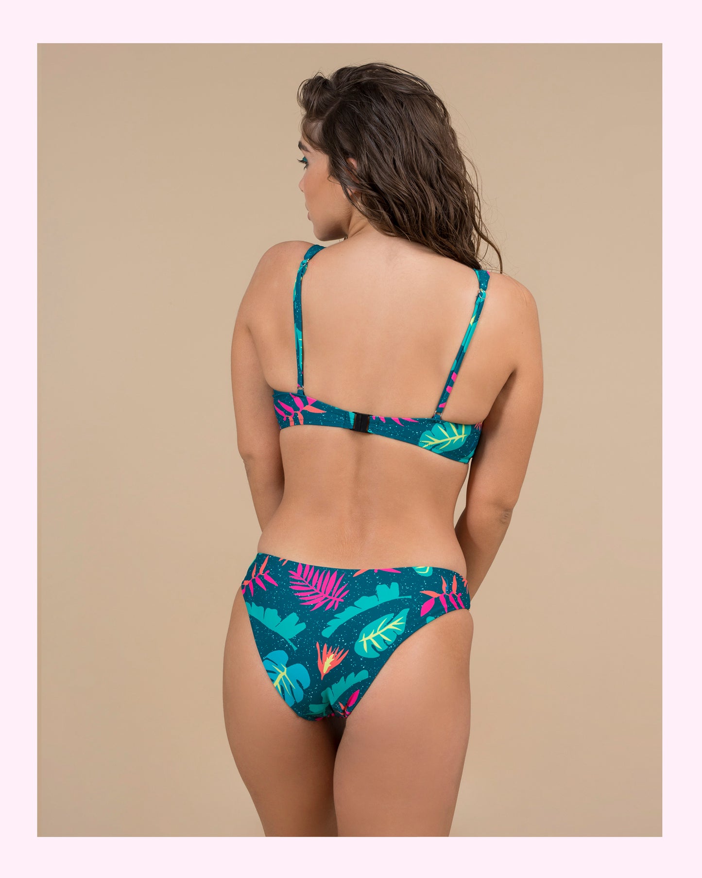 VENUS Top ~ Bali